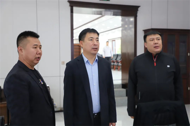 王崇峰督导检查我区节前安全生产工作